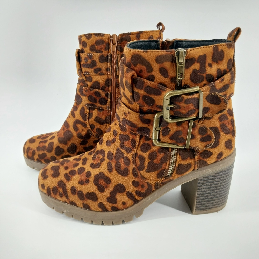 Mudd Brown Leopard Ankle Boots Block Heel Womens Size 8